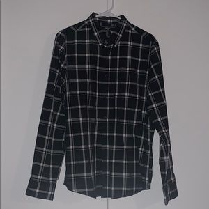 Men’s long sleeve shirt.